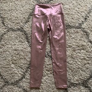 BEYOND YOGA SHIMMERY LEGGINGS!!!!